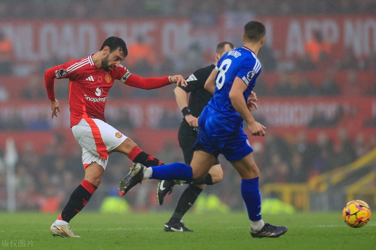 关于曼联客场击败对手，全取三分，表现亮眼的信息