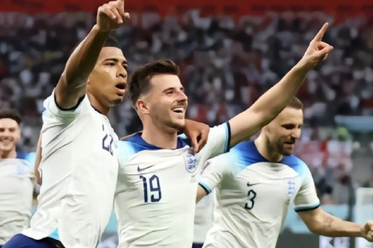 比达尔独中两元!踢进了决定性进球,势不可挡 比达尔独中两元!踢进了决定性进球,势不可挡