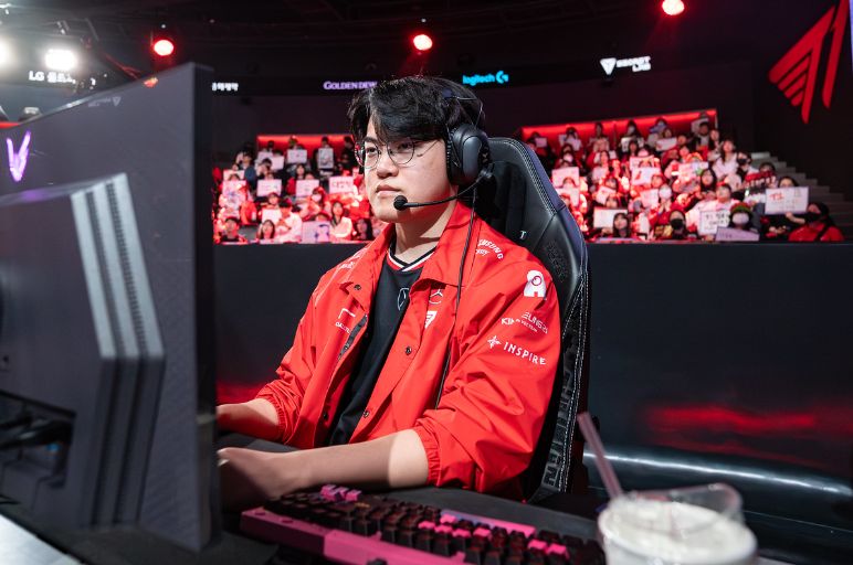 FNC横扫G2,Gumayusi团战一打五焦点之战2025世界赛,技惊四座的简单介绍 FNC横扫G2,Gumayusi团战一打五焦点之战2025世界赛,技惊四座的简单介绍