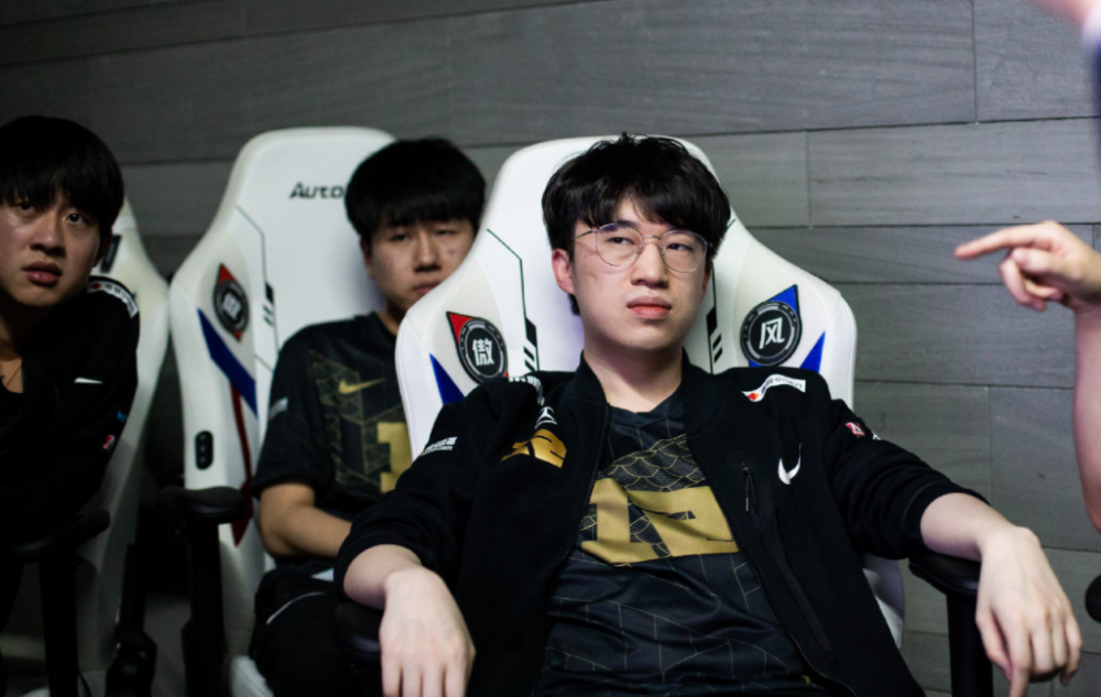 FLY碾压RNG,Oner打出惊人五杀顶尖较量小组赛,强势挺进下一轮 FLY碾压RNG,Oner打出惊人五杀顶尖较量小组赛,强势挺进下一轮