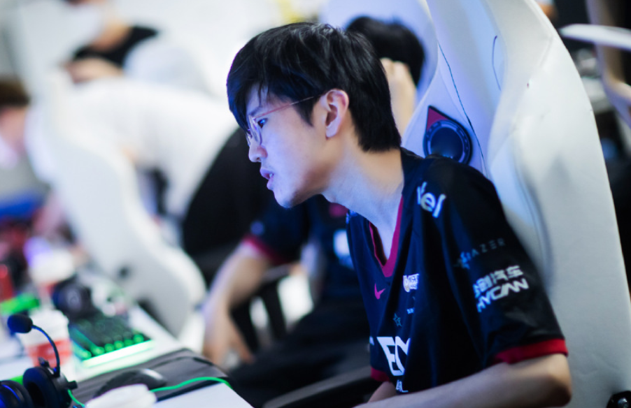 G2力克TES,Chovy操刀奇招英雄翻盘强强对话四强赛,引爆全场热议的简单介绍 G2力克TES,Chovy操刀奇招英雄翻盘强强对话四强赛,引爆全场热议的简单介绍