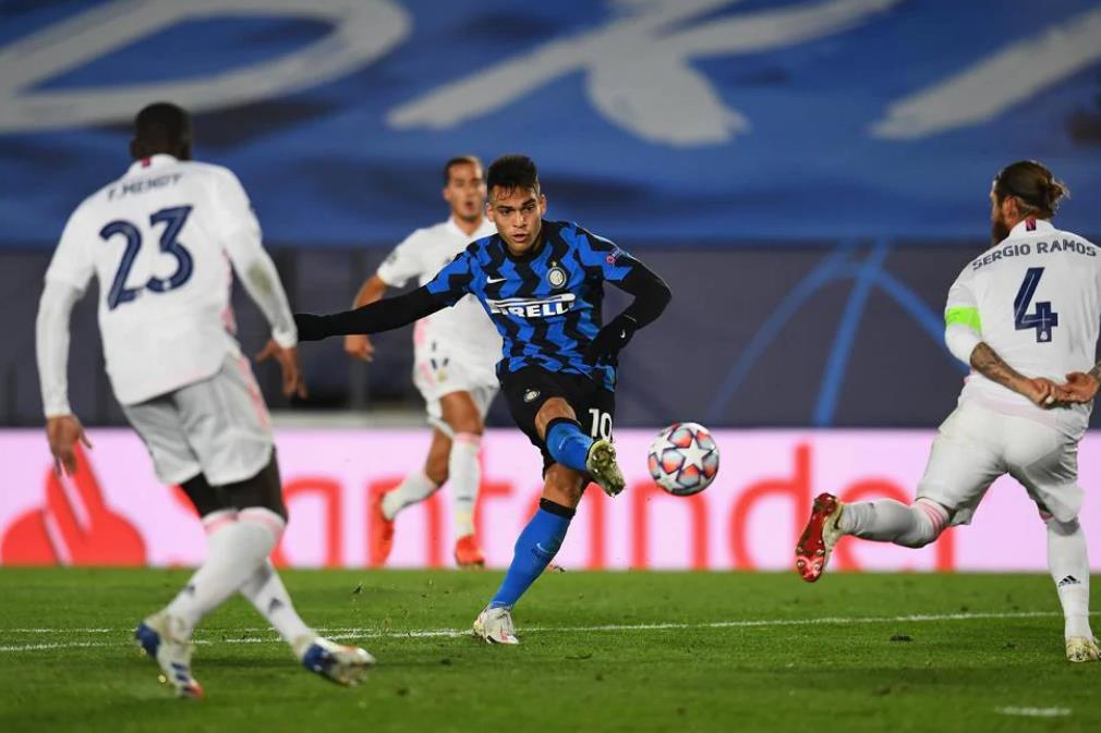 豪门对决！CS2上演世纪大战