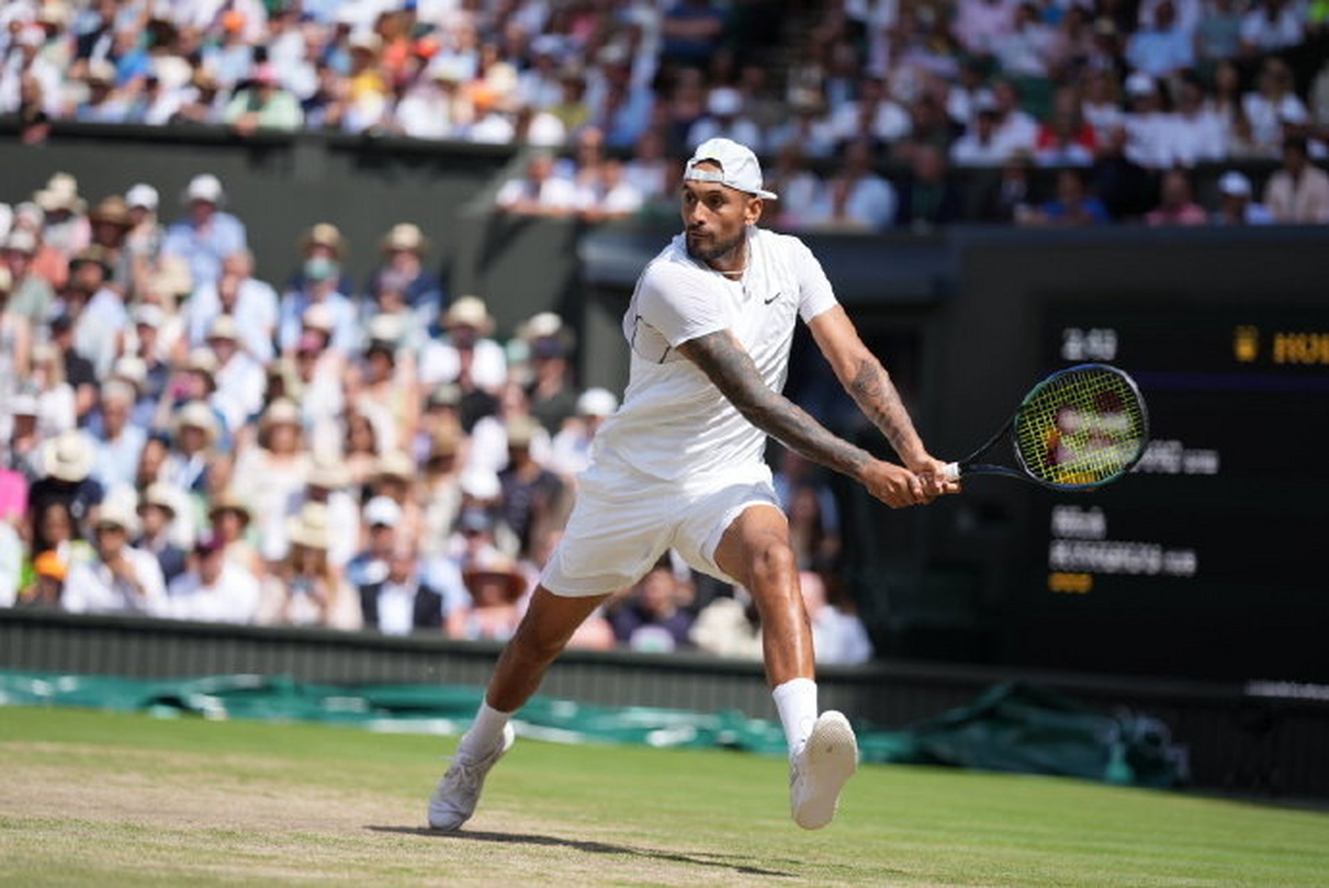 英国网球队轻取意大利网球队，克耶高斯送出助攻