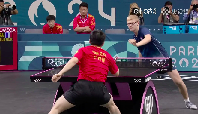 法国队力克中国队，樊振东扛起全队