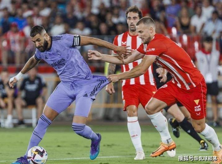 包含中国逆转智利，本泽马统治全场的词条