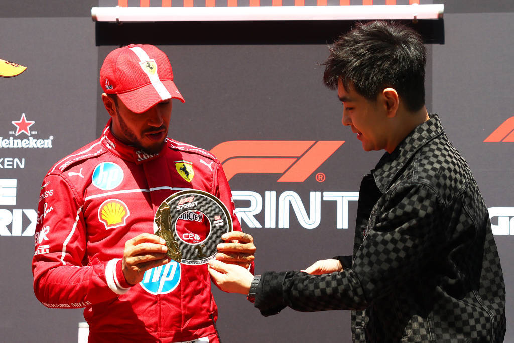 红牛二队轻取红牛车队，汉密尔顿点燃赛场的简单介绍