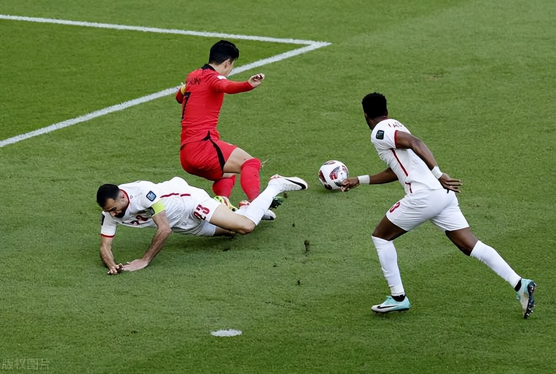 巴西险胜哥伦比亚，孙兴慜状态火热