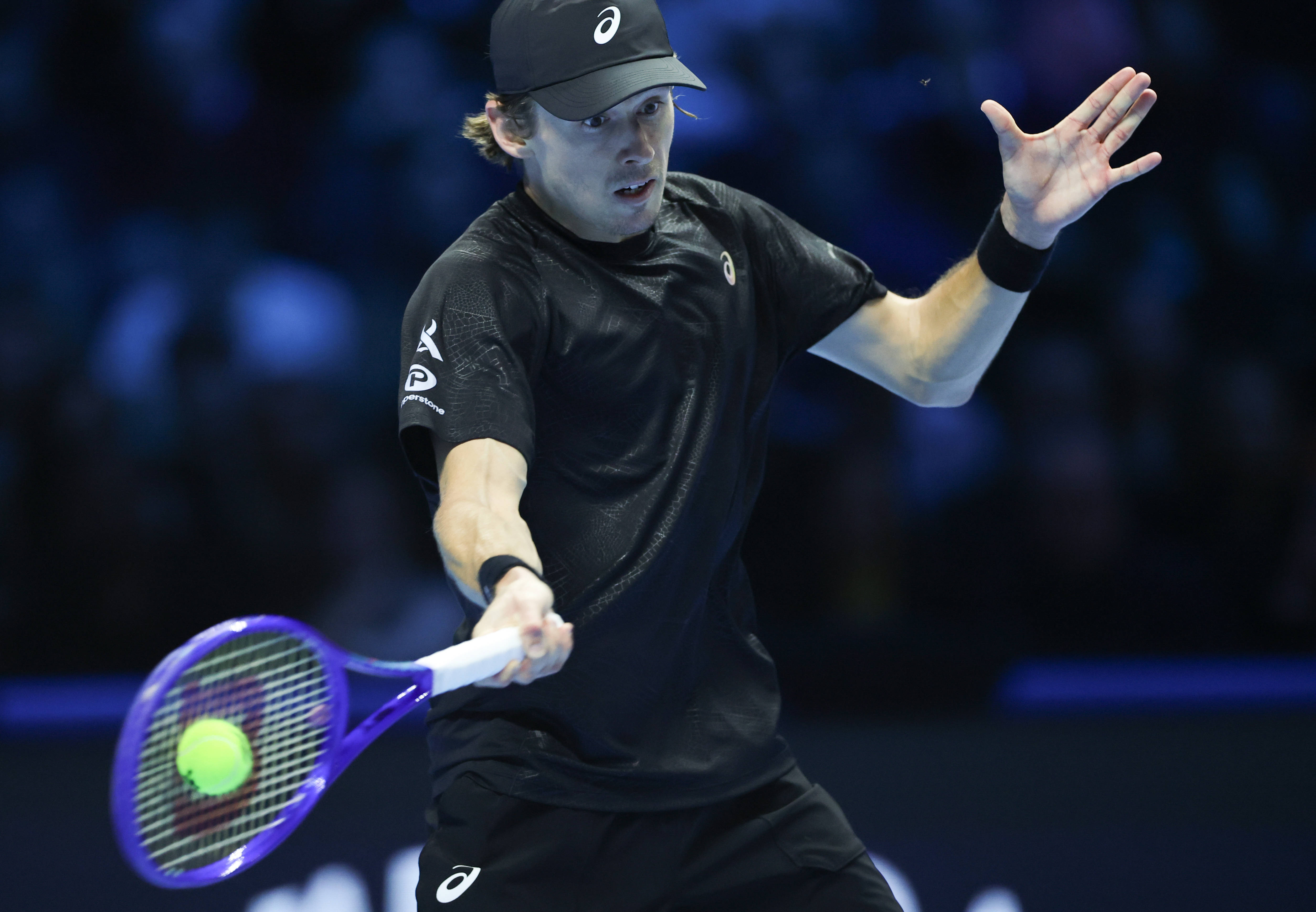 年终总决赛险胜ATP总决赛,辛纳关键制胜 年终总决赛险胜ATP总决赛,辛纳关键制胜