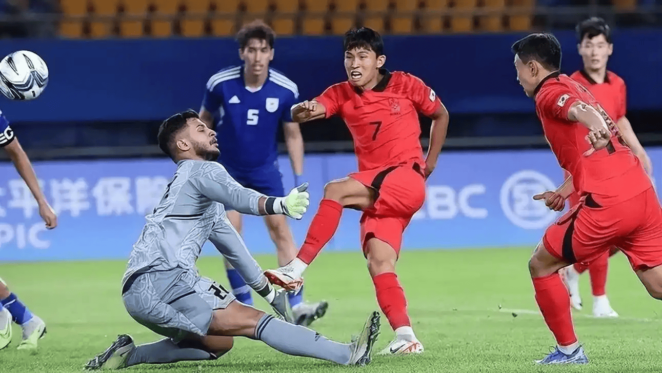 韩国完胜哥伦比亚，苏亚雷斯统治全场